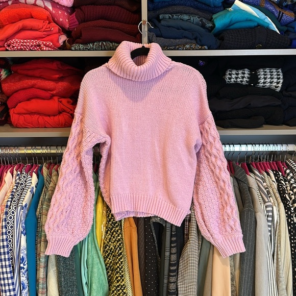 Woven Heart pink ballon long sleeve turtleneck sweater size M - Picture 3 of 3